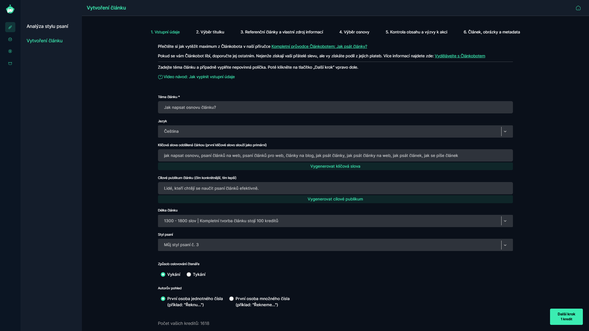 Rozhraní pro vytvoření článku s políčky pro zadání tématu článku, jazyka, klíčových slov, cílového publika, délky článku, stylu psaní, způsobu oslovování čtenáře a autorského pohledu. Na konci stránky je tlačítko pro přechod na další krok.